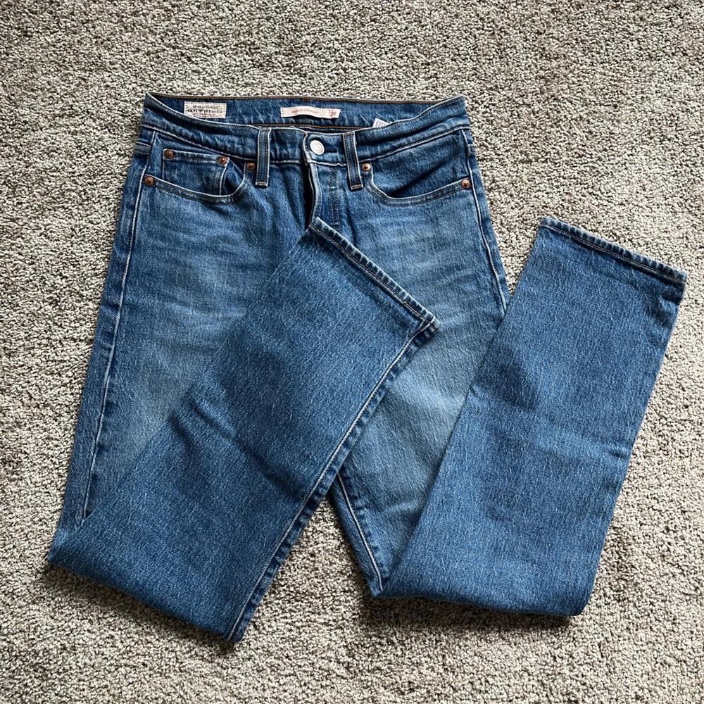 Levi’s Wedgie Straight Jeans - 26